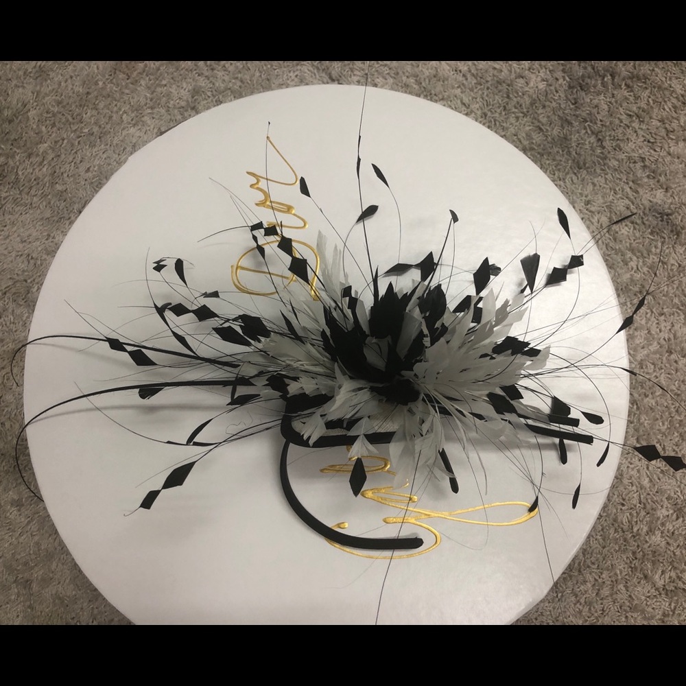 Kentucky Derby fascinator. Only wore once!